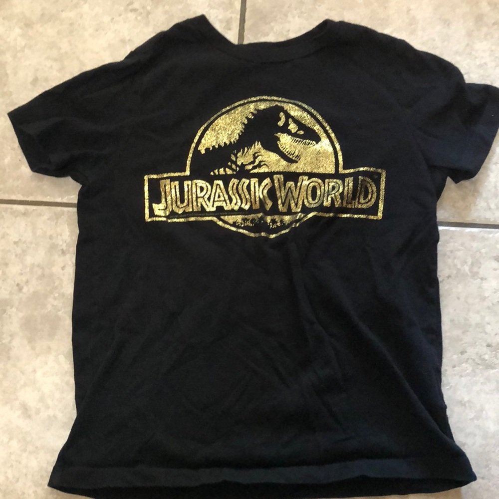 Boys small Jurassic world graphic t-shirt